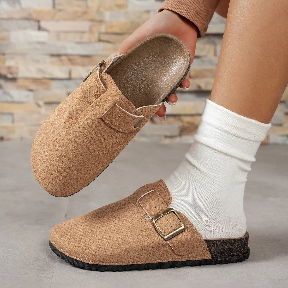 Fashionable Thick Bottom Slippers