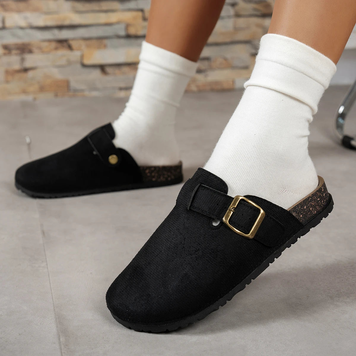 Fashionable Thick Bottom Slippers